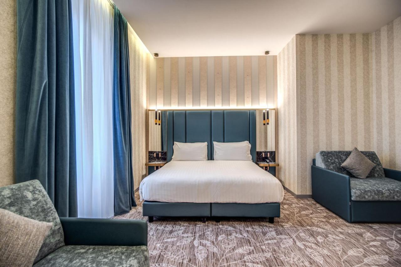Cc Palace Hotel Roma Esterno foto